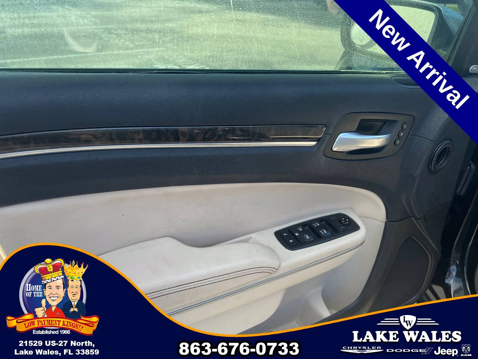 Used 2019 Black Chrysler Limited image 9