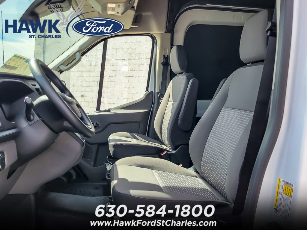 New 2026 Oxford White Ford Cargo Van image 8