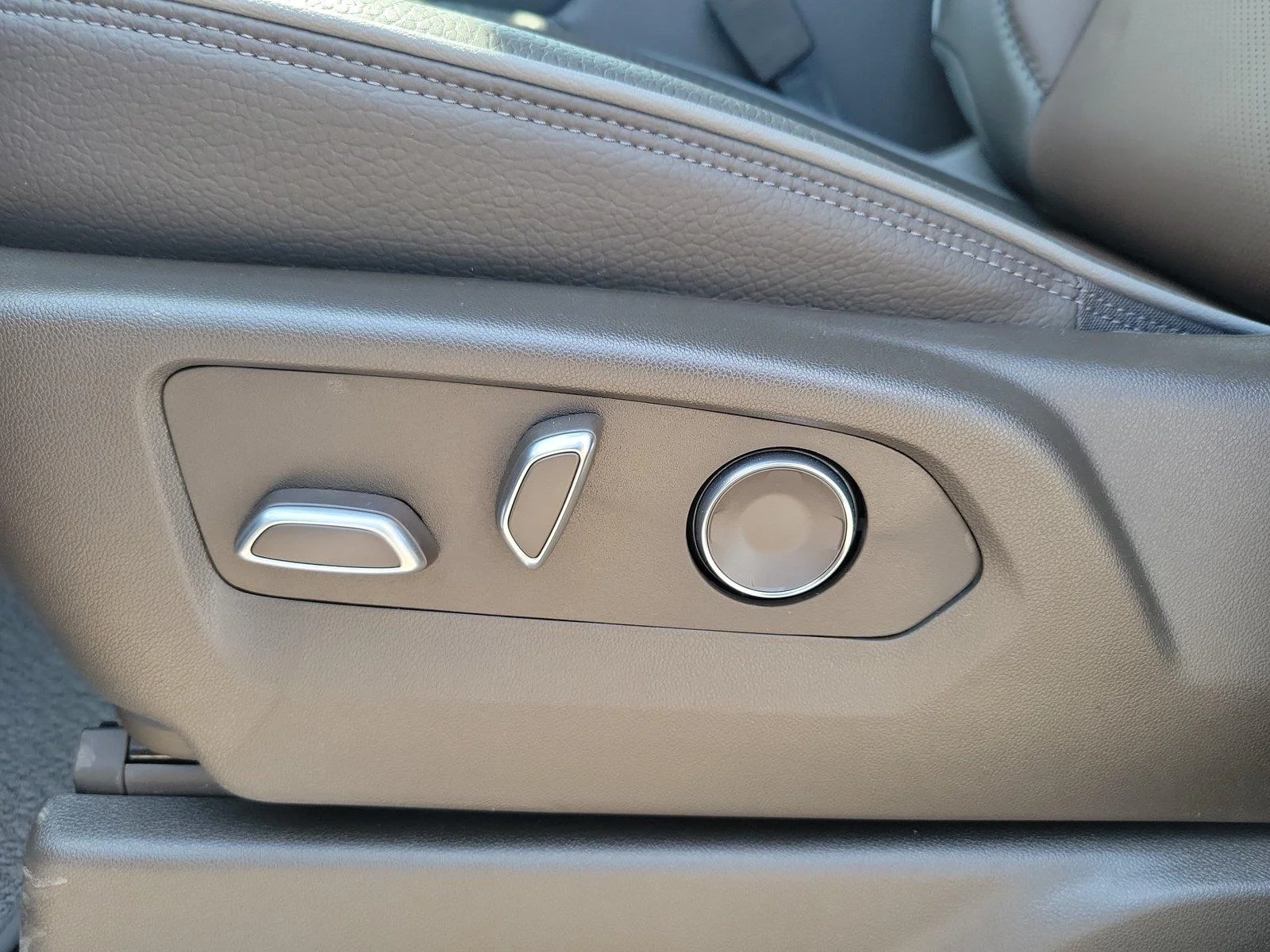 2026 GMC Sierra 1500 Denali - Photo 14