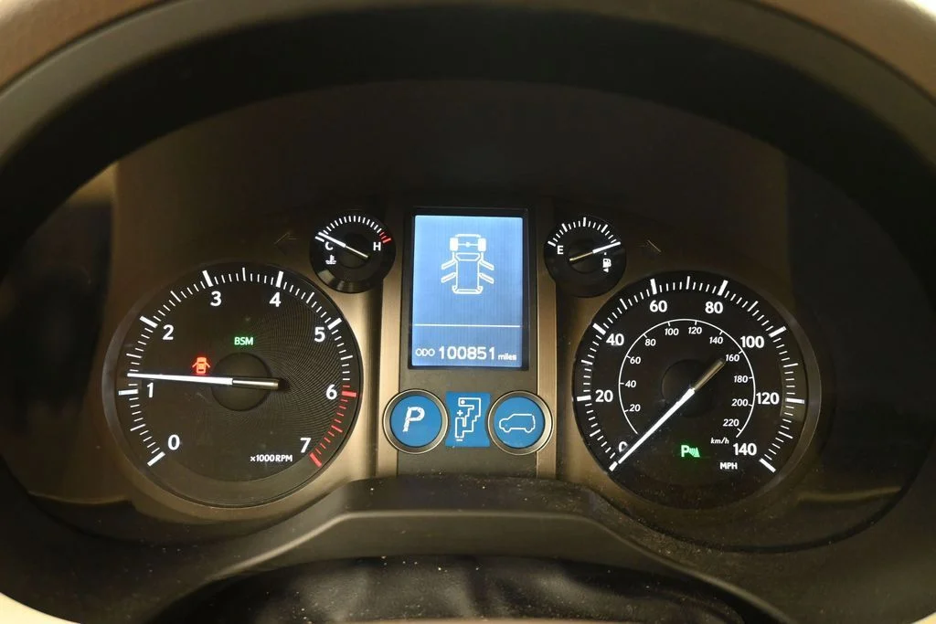 Used 2017  Lexus 460 image 19