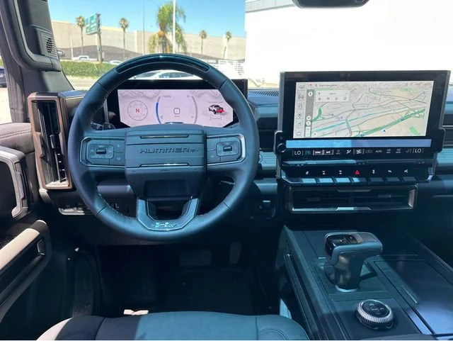 2024 GMC HUMMER EV 3X - Photo 18