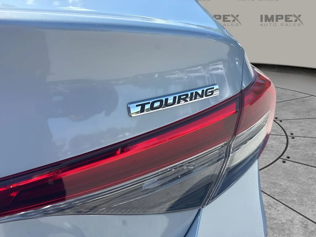 Used 2023 Silver Honda Touring image 31