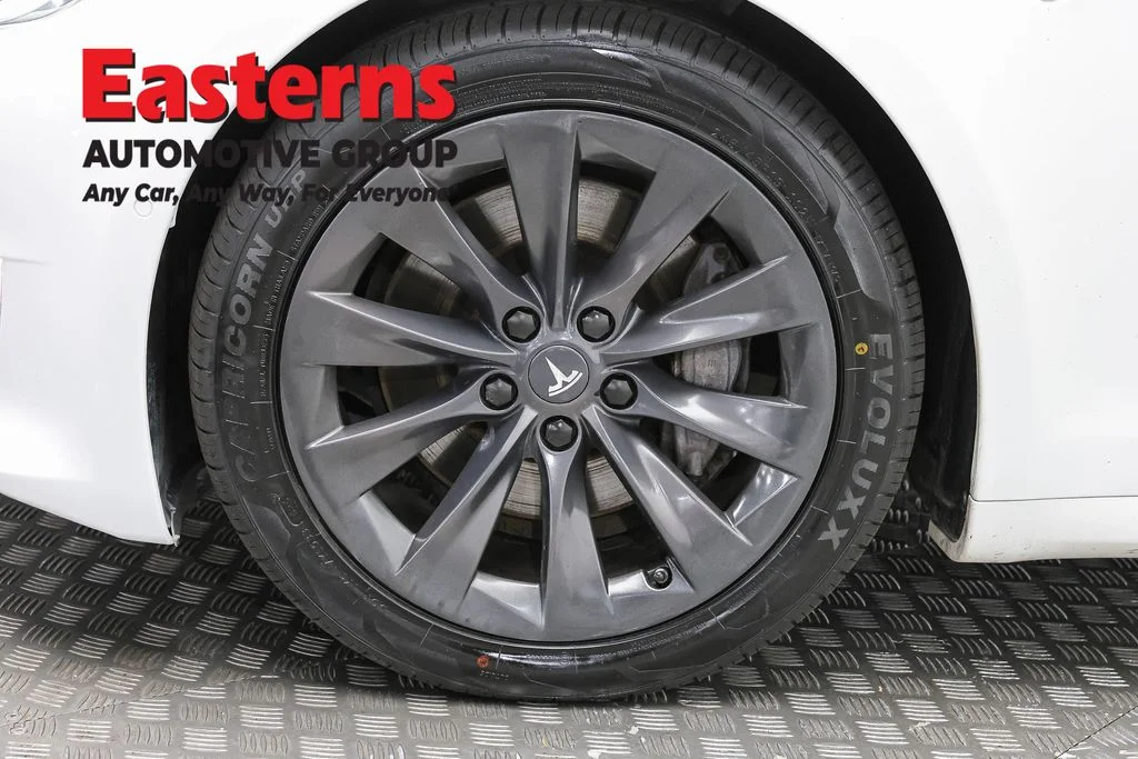 Used 2018 White Tesla 100D image 27