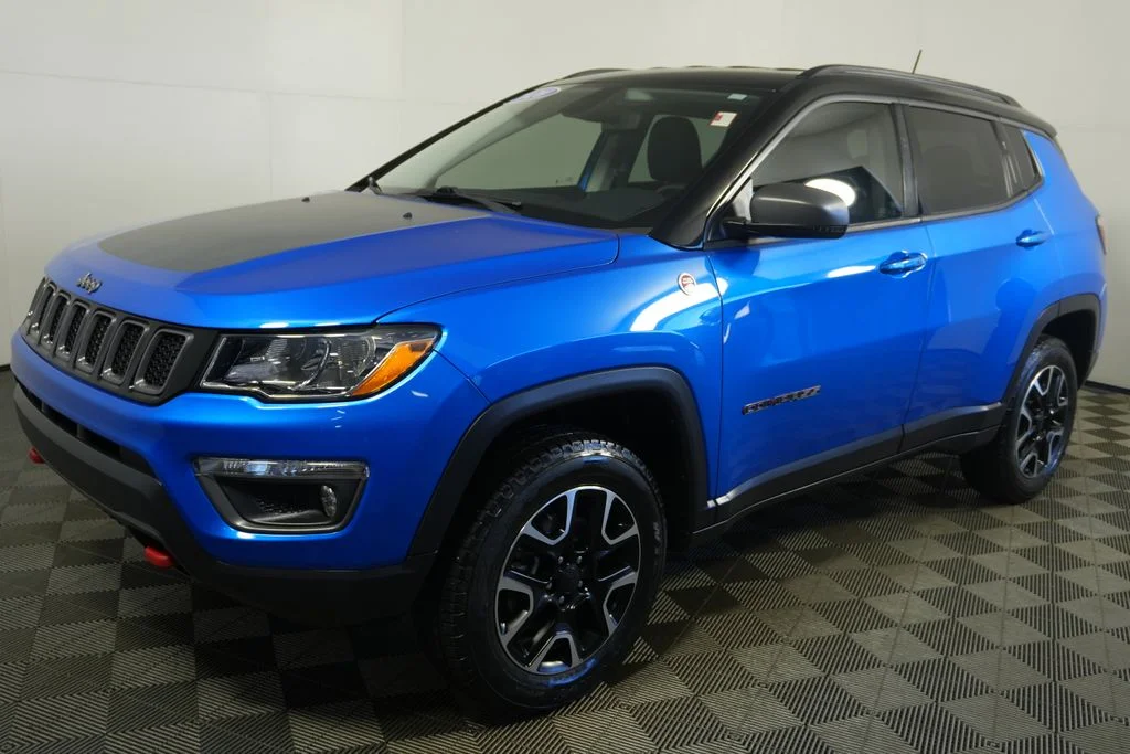 Used 2020 Blue Jeep Trailhawk image 6