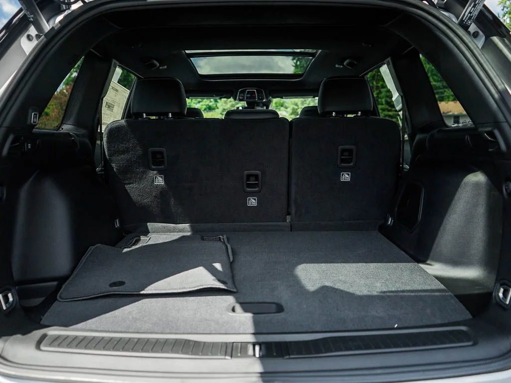 New 2026 Baltic Gray Metallic Clearcoat Jeep Limited Reserve image 8