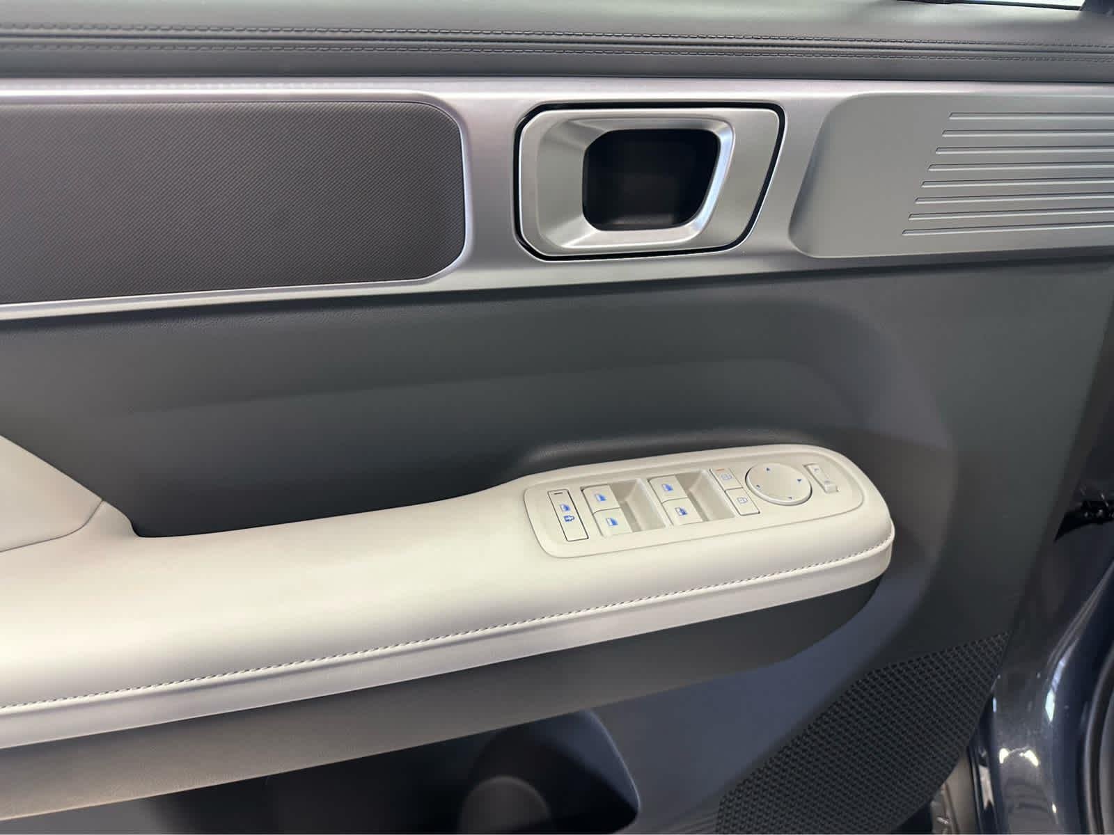 New 2026 Hampton Gray Hyundai SEL AWD image 29