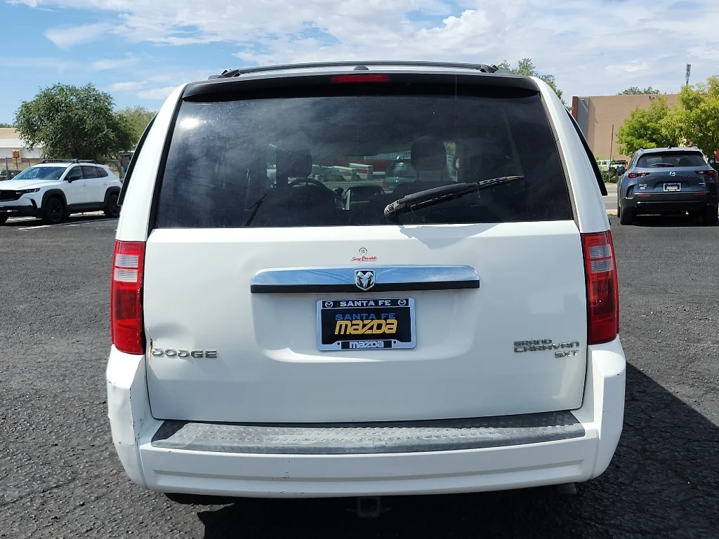 Used 2010 Stone White Clearcoat Dodge SXT image 14