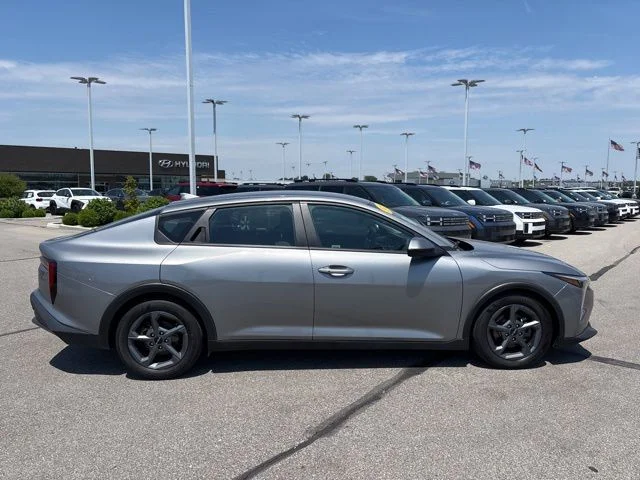 Used 2025 Steel Gray Kia LXS image 5