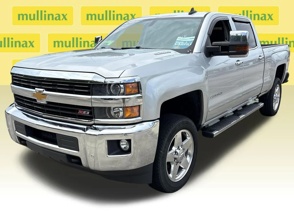 Used 2015 Silver Chevrolet LTZ image 23