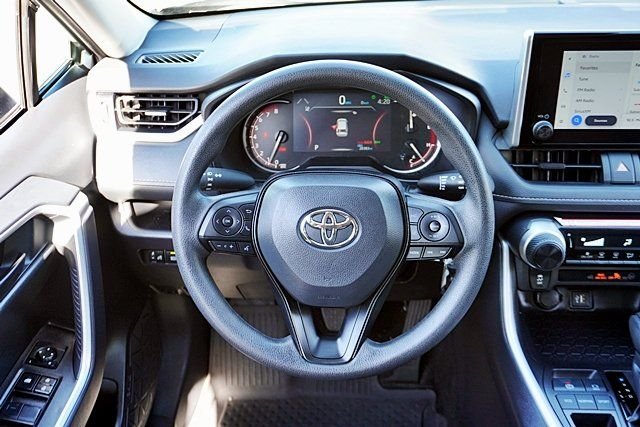 Used 2025 Silver Toyota LE image 18