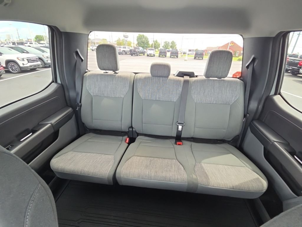 Used 2023 White Ford XLT image 22