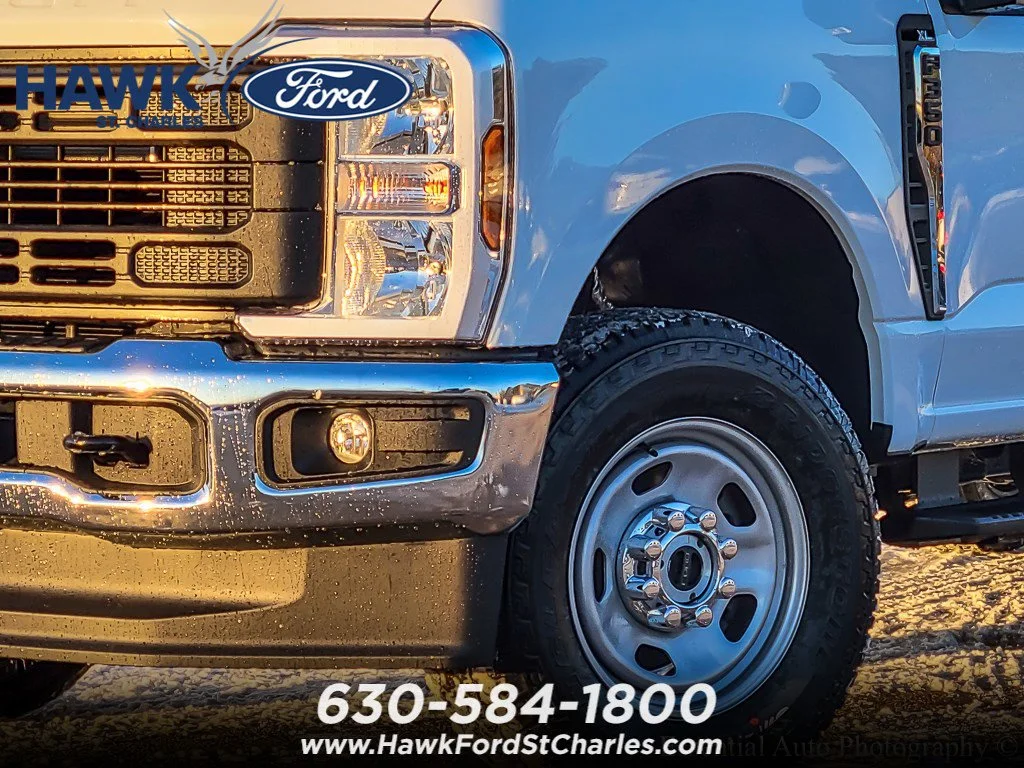 New 2026 Oxford White Ford XL image 2