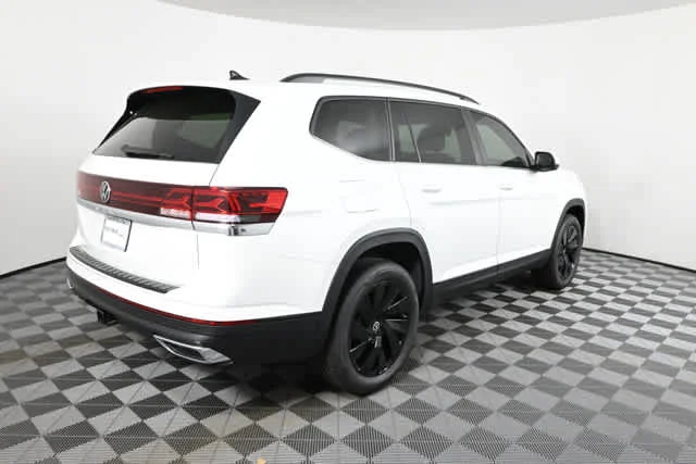New 2026 Opal White Pearl Volkswagen 2.0T SE w/Technology image 8