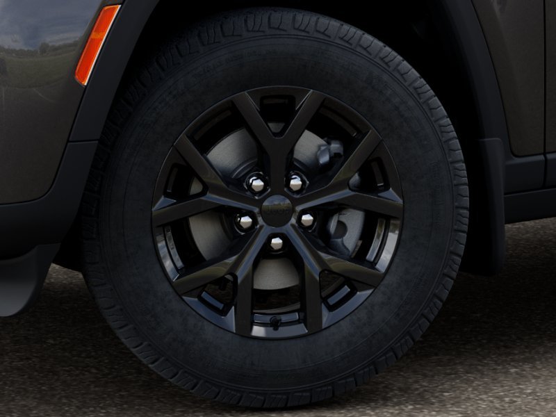 New 2026 Baltic Gray Metallic Clear-Coat Exterior Paint Jeep Laredo Altitude image 34