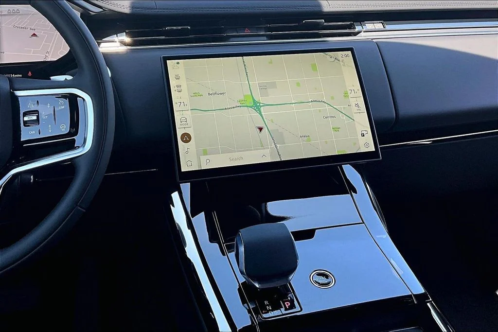 New 2026 White Land Rover SE image 6