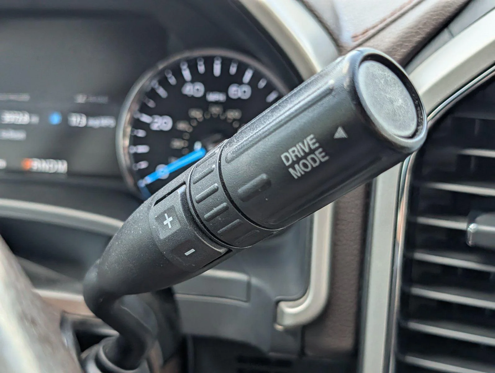 Used 2022 Star White Metallic Tri-Coat/Stone Gray Ford King Ranch image 26
