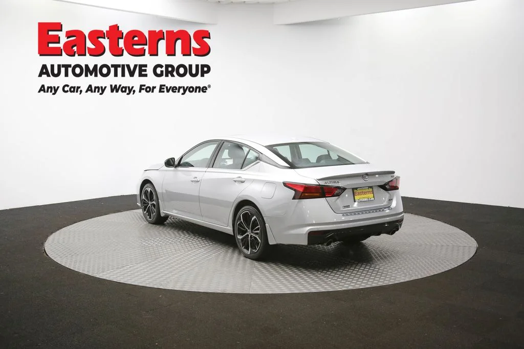 Used 2023 Silver Nissan 2.5 SR image 63