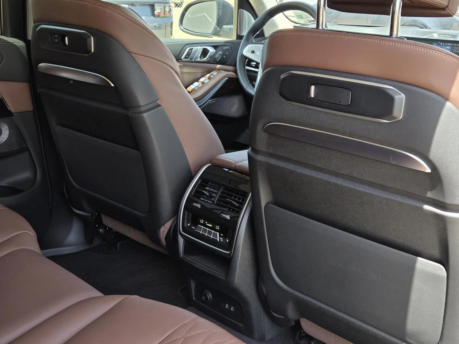 Used 2023 Black Sapphire Metallic BMW xDrive40i image 39
