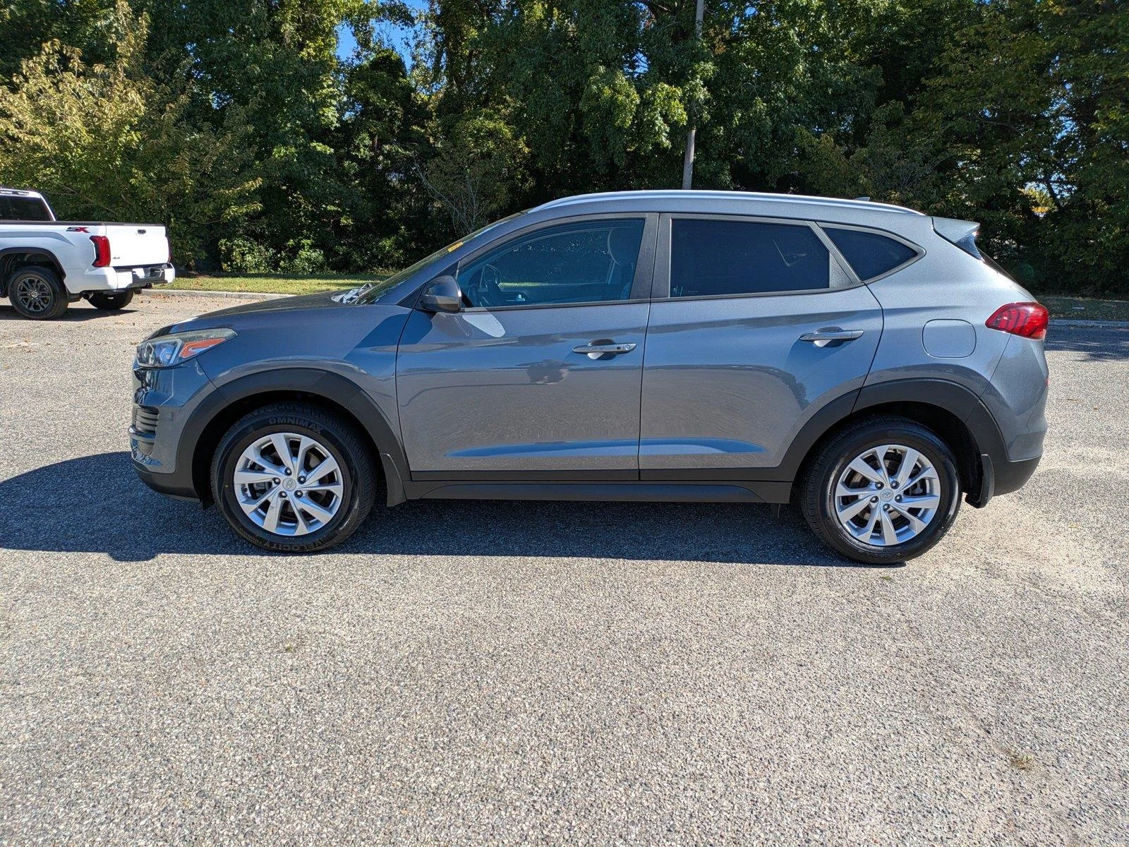 Used 2019 Coliseum Gray Hyundai Value image 7
