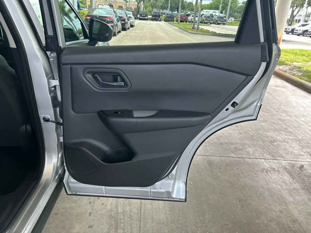 Used 2024 Silver Nissan S image 30