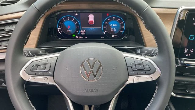 New 2026 Green Volkswagen 2.0T SE w/Technology image 14