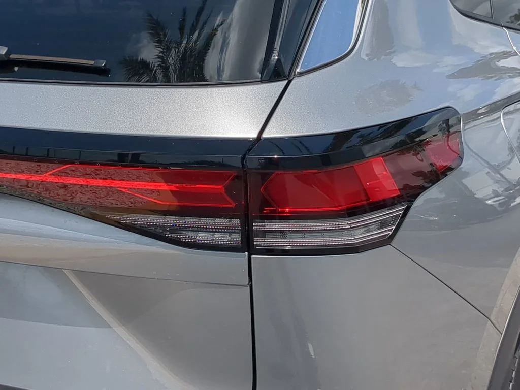 New 2026 Silver Volkswagen 2.0T SE image 8