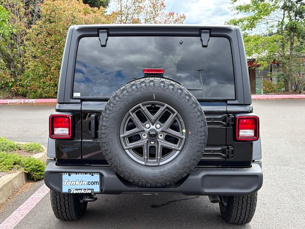New 2026 Black Clear-Coat Exterior Paint Jeep Sport S image 6