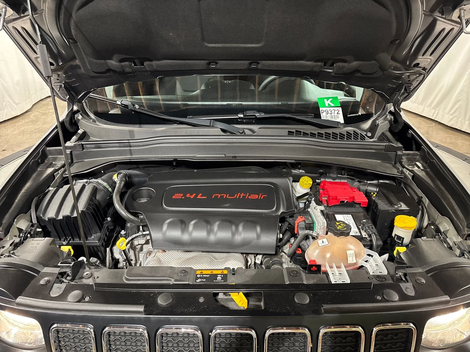 Used 2019 Crystal Metallic Jeep Sport image 28