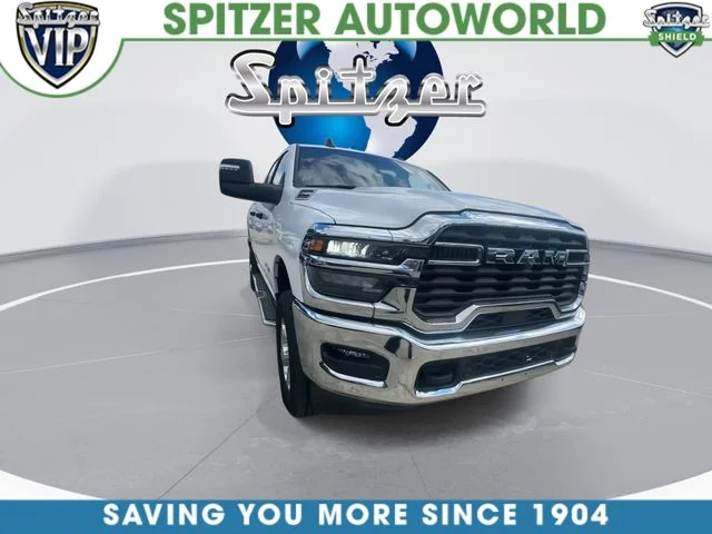 Used 2025 White Ram Big Horn image 2