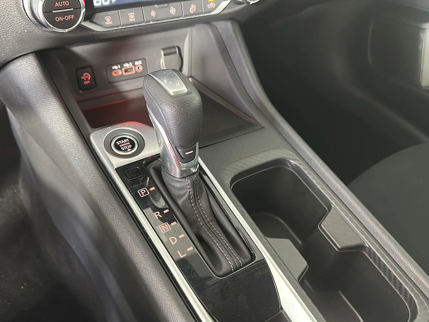 Used 2024 Scarlet Ember Tintcoat Nissan SV image 30