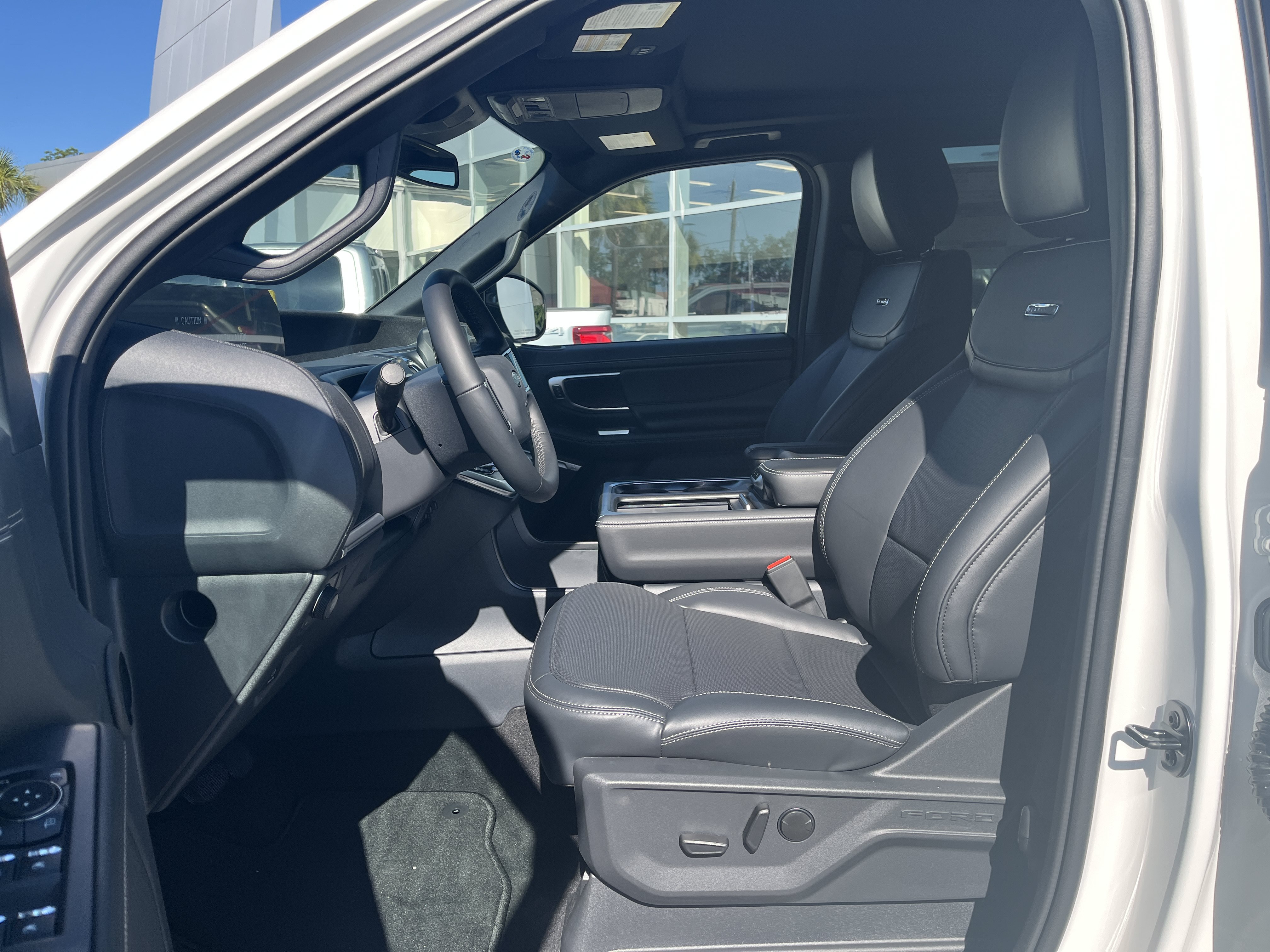 New 2026 Star White Metallic Tri-Coat Ford Platinum® image 11