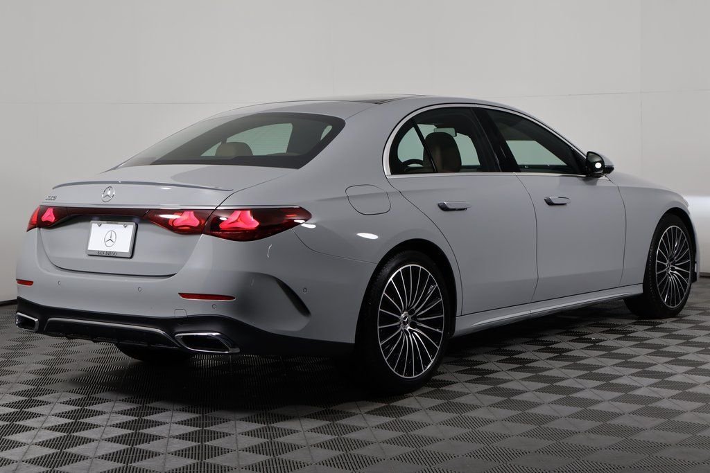 New 2026 MANUFAKTUR Alpine Grey Mercedes-Benz E 350 image 2