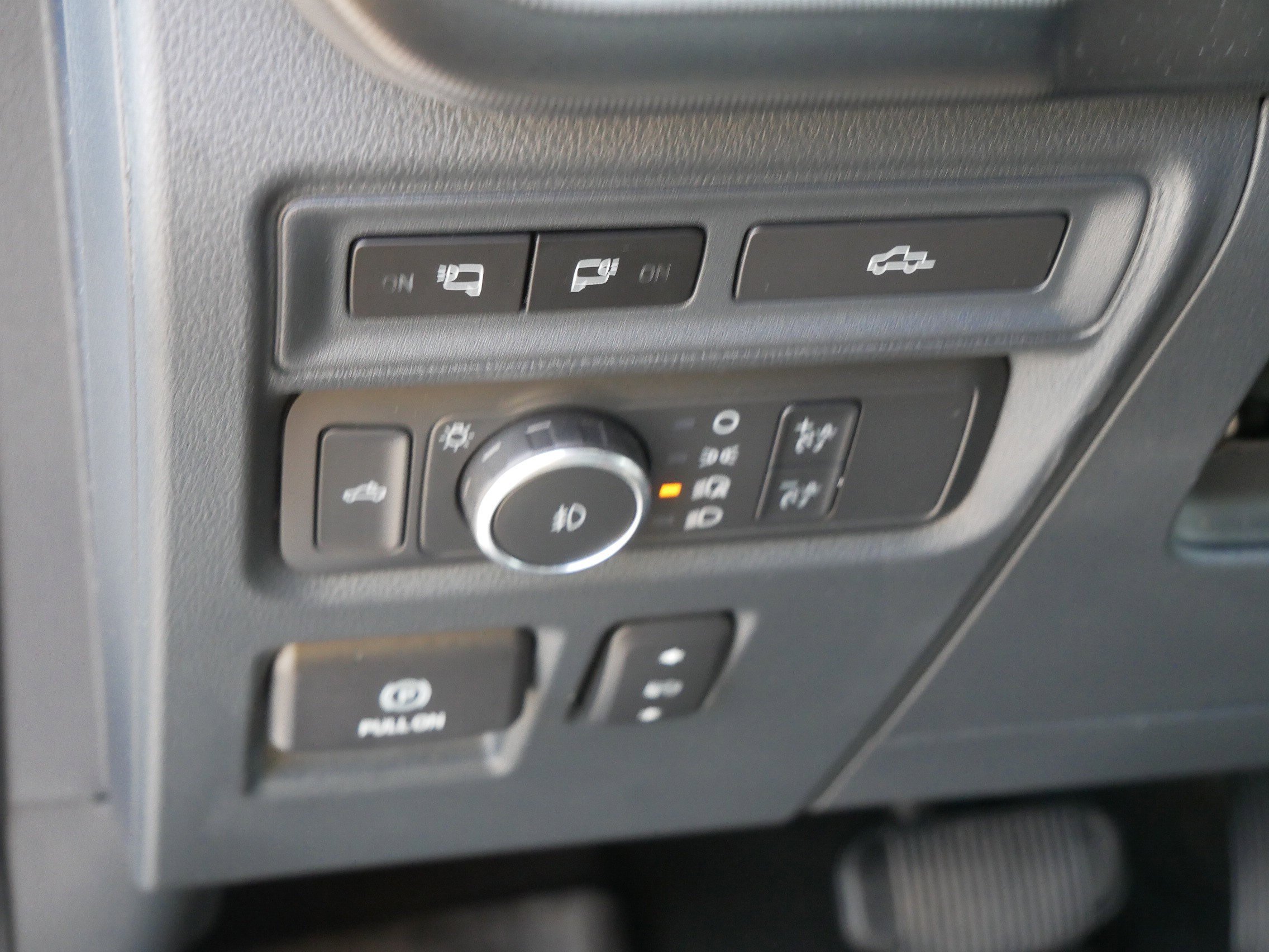 Used 2023 White Ford Platinum image 19