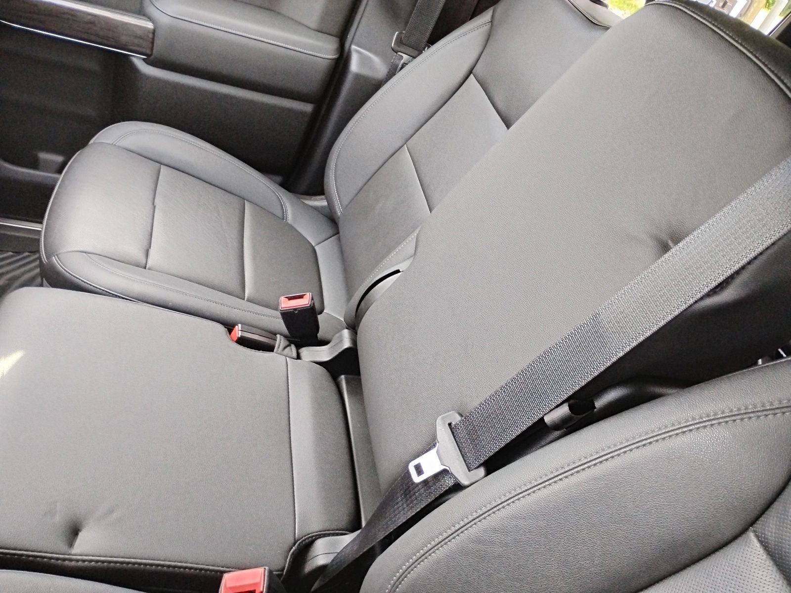 Used 2022 White Chevrolet LTZ image 21
