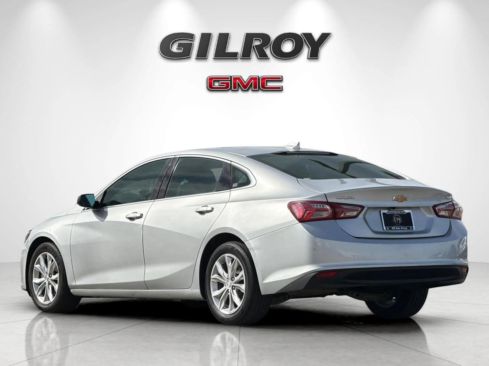 Used 2020 SILVER ICE METALLIC Chevrolet LT image 5