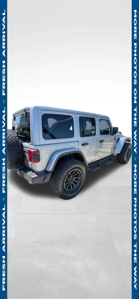 Used 2021 Silver Jeep Unlimited Rubicon image 1