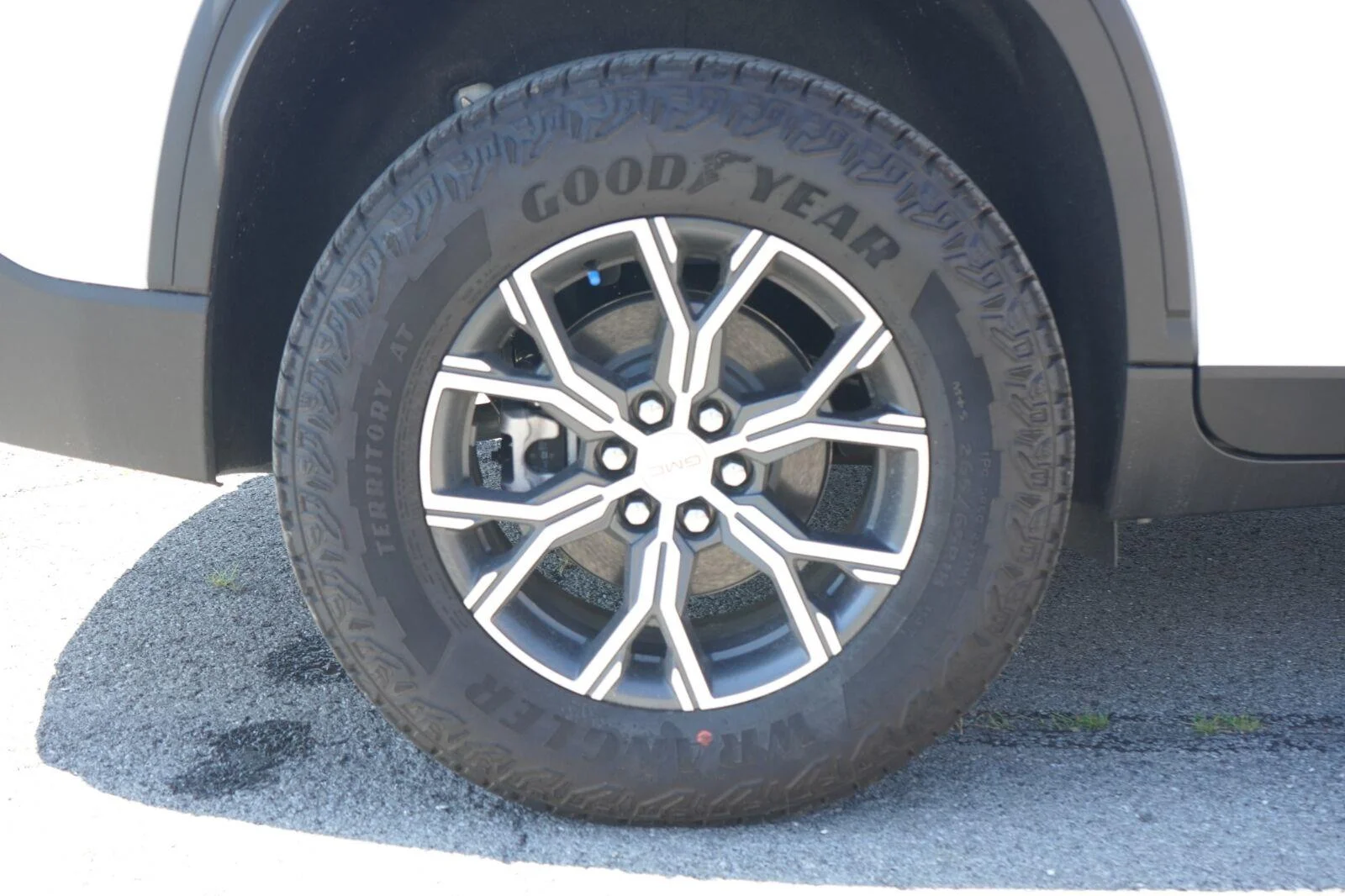 2026 GMC Acadia AT4 - Photo 12