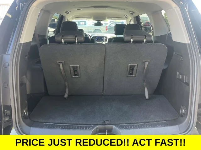 Used 2023 Black GMC SLE image 13