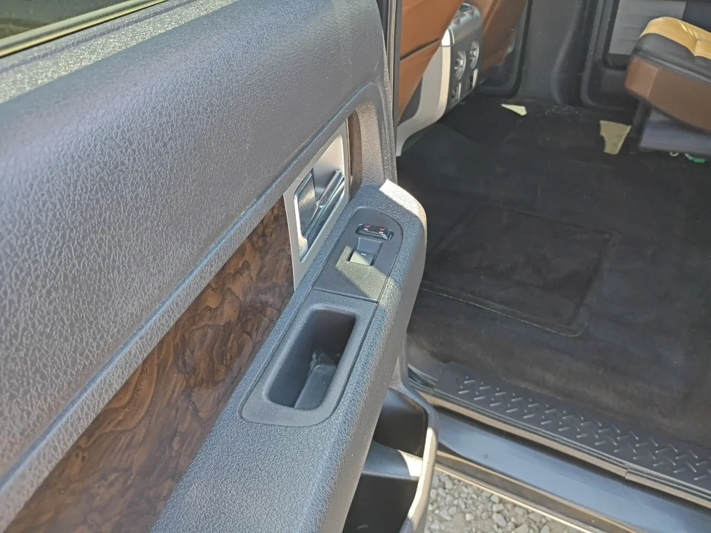 Used 2013 Tuxedo Black Metallic Ford Platinum image 18