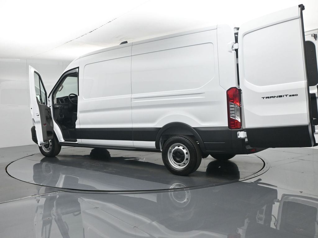 New 2026 Oxford White Ford Base image 33