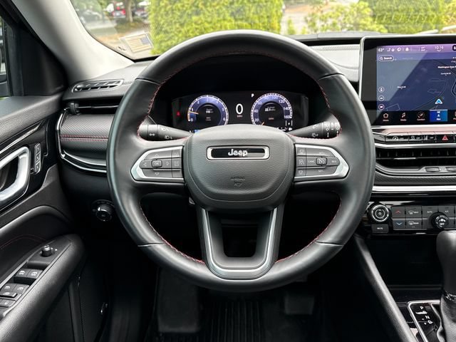 Used 2022 Granite Crystal Metallic Clearcoat Jeep Trailhawk image 8