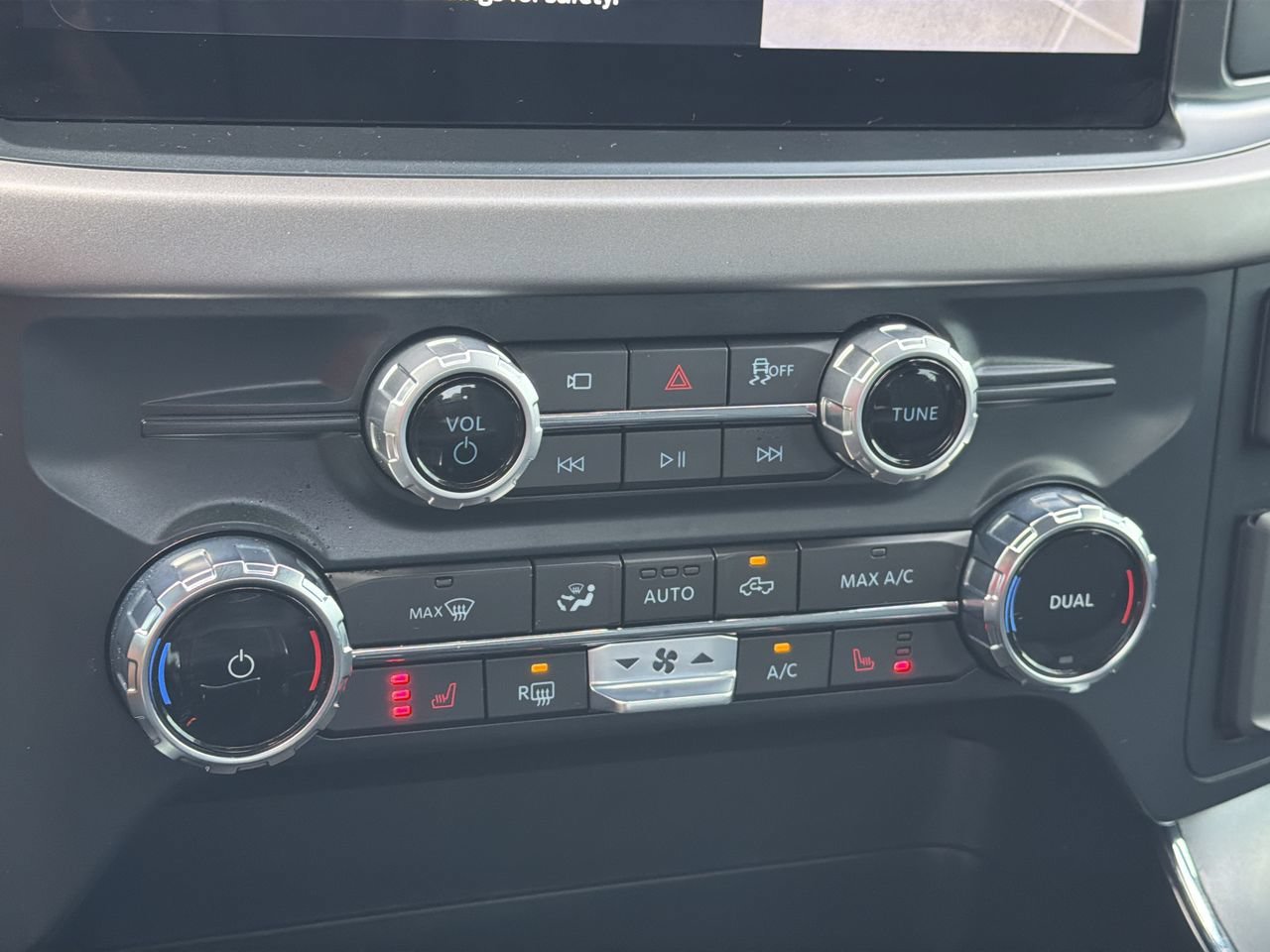 Used 2025 Gray Metallic Ford XLT image 23