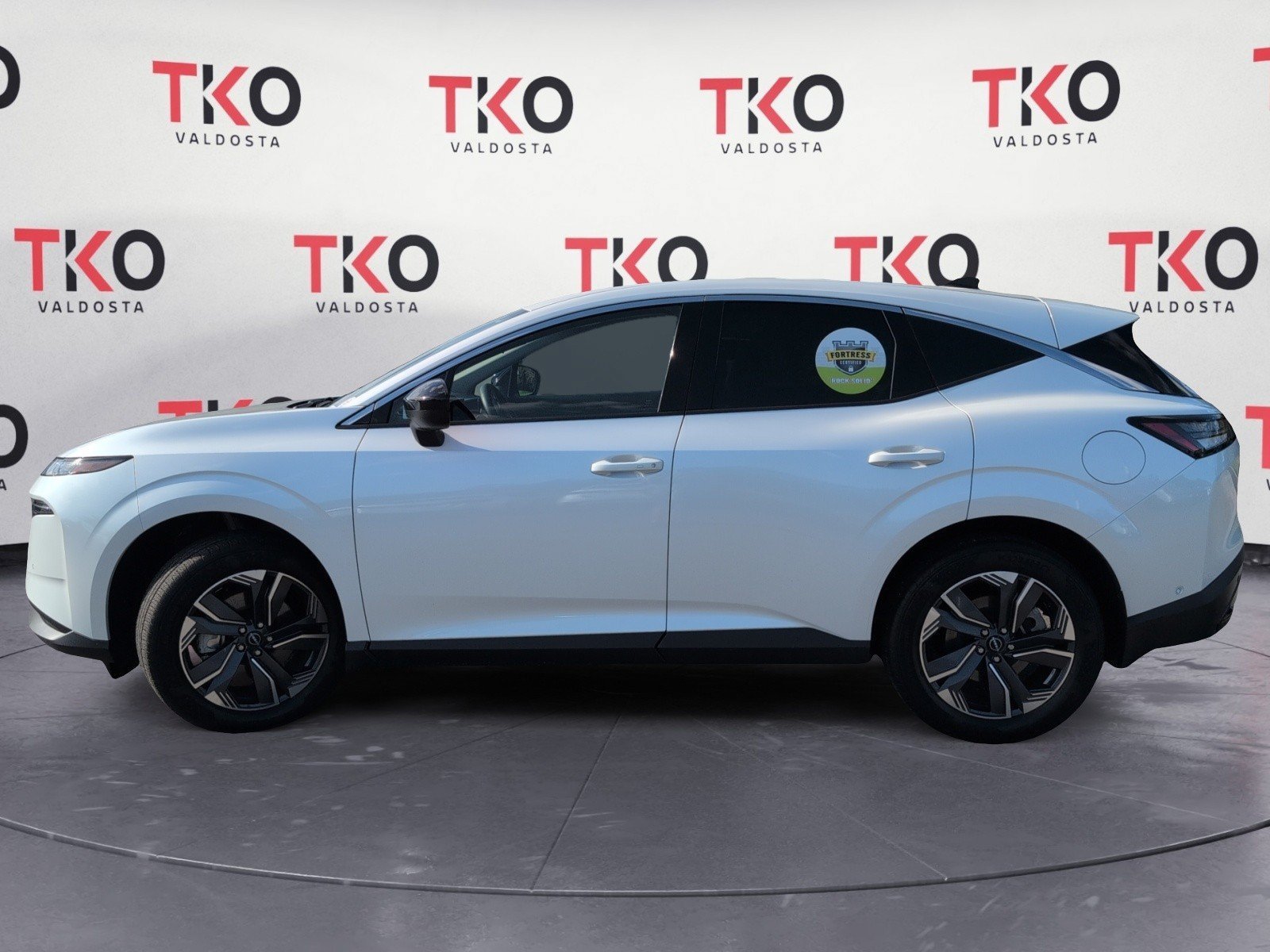 Used 2025 Everest White Pearl Tricoat Nissan SV image 10