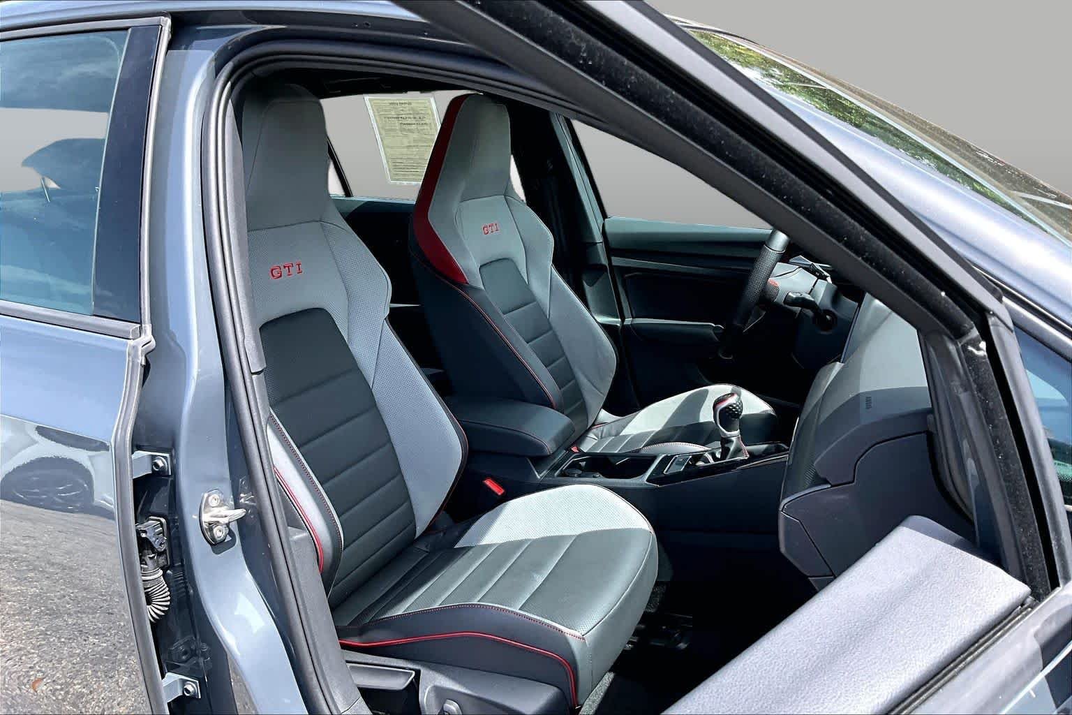 Used 2024 Graphite Gray/Black Roof Volkswagen 380 Autobahn image 9