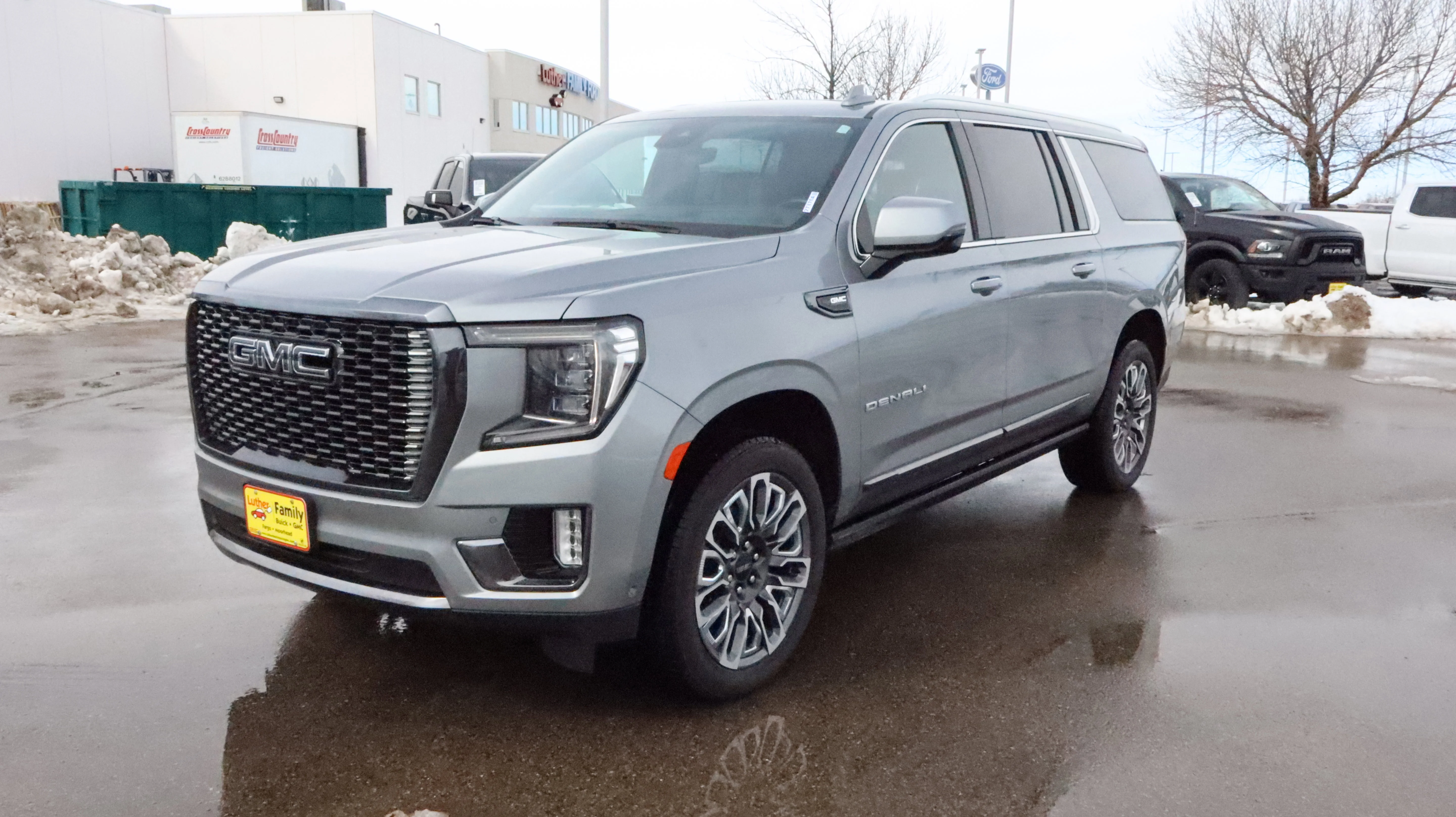 2023 GMC Yukon XL Denali Ultimate - Photo 3