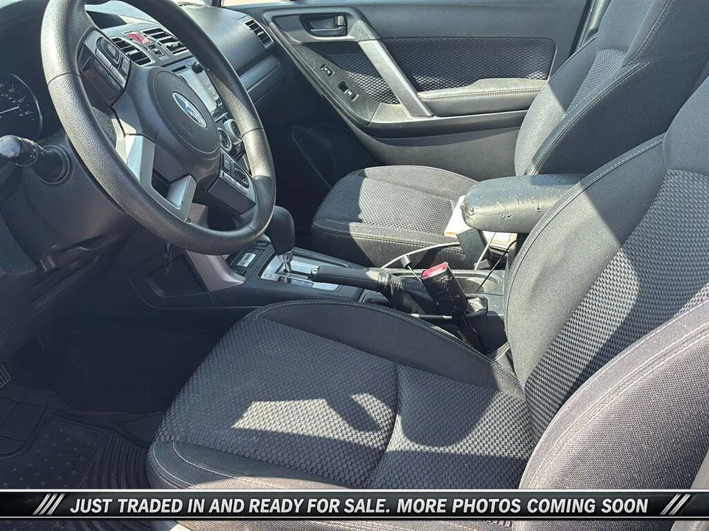 Used 2018 Silver Subaru 2.5i Premium image 4