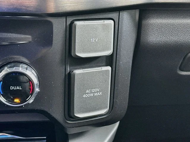 New 2027 Black Ford Lariat image 20