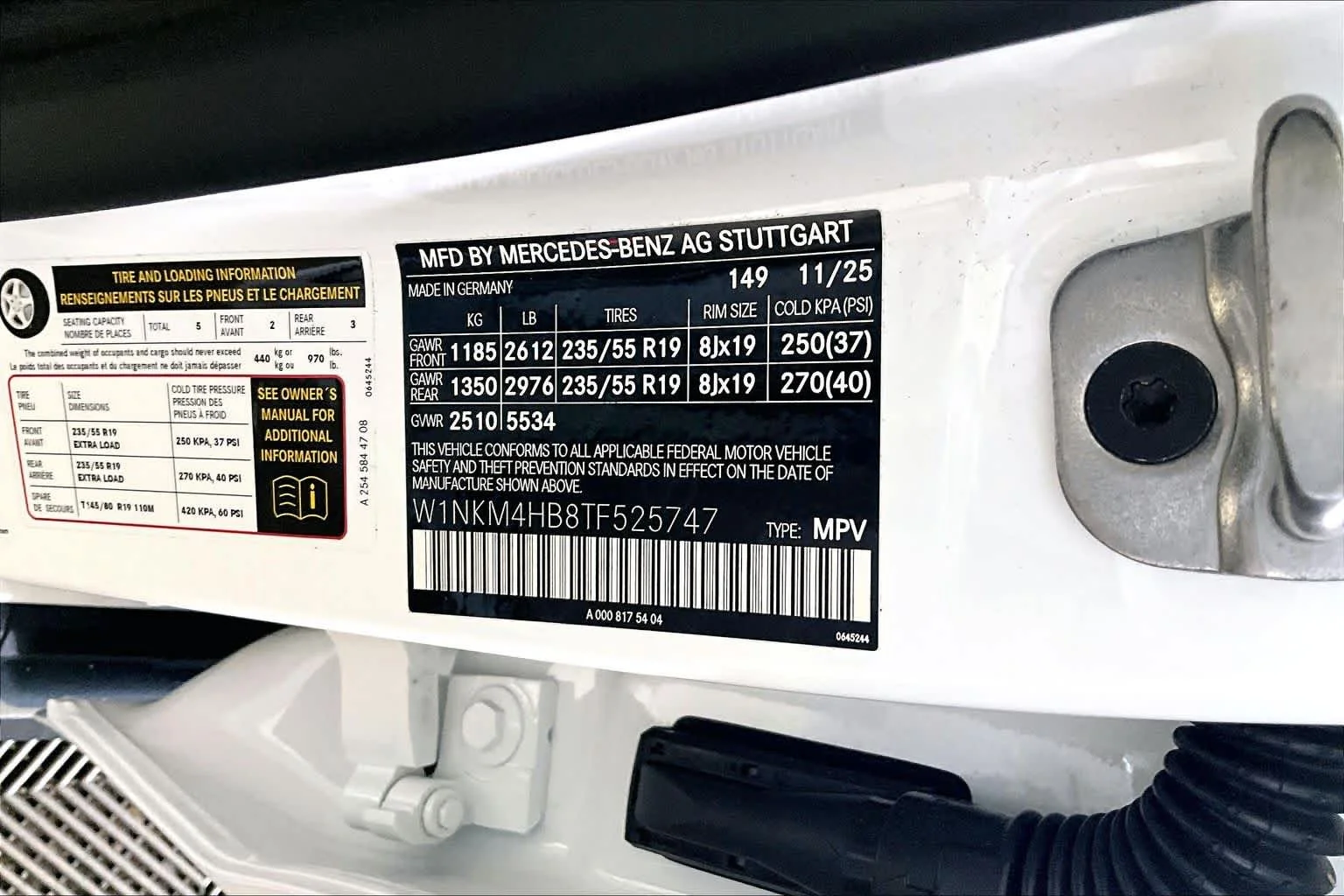 Certified Used 2026 Polar White Mercedes-Benz GLC 300 image 34