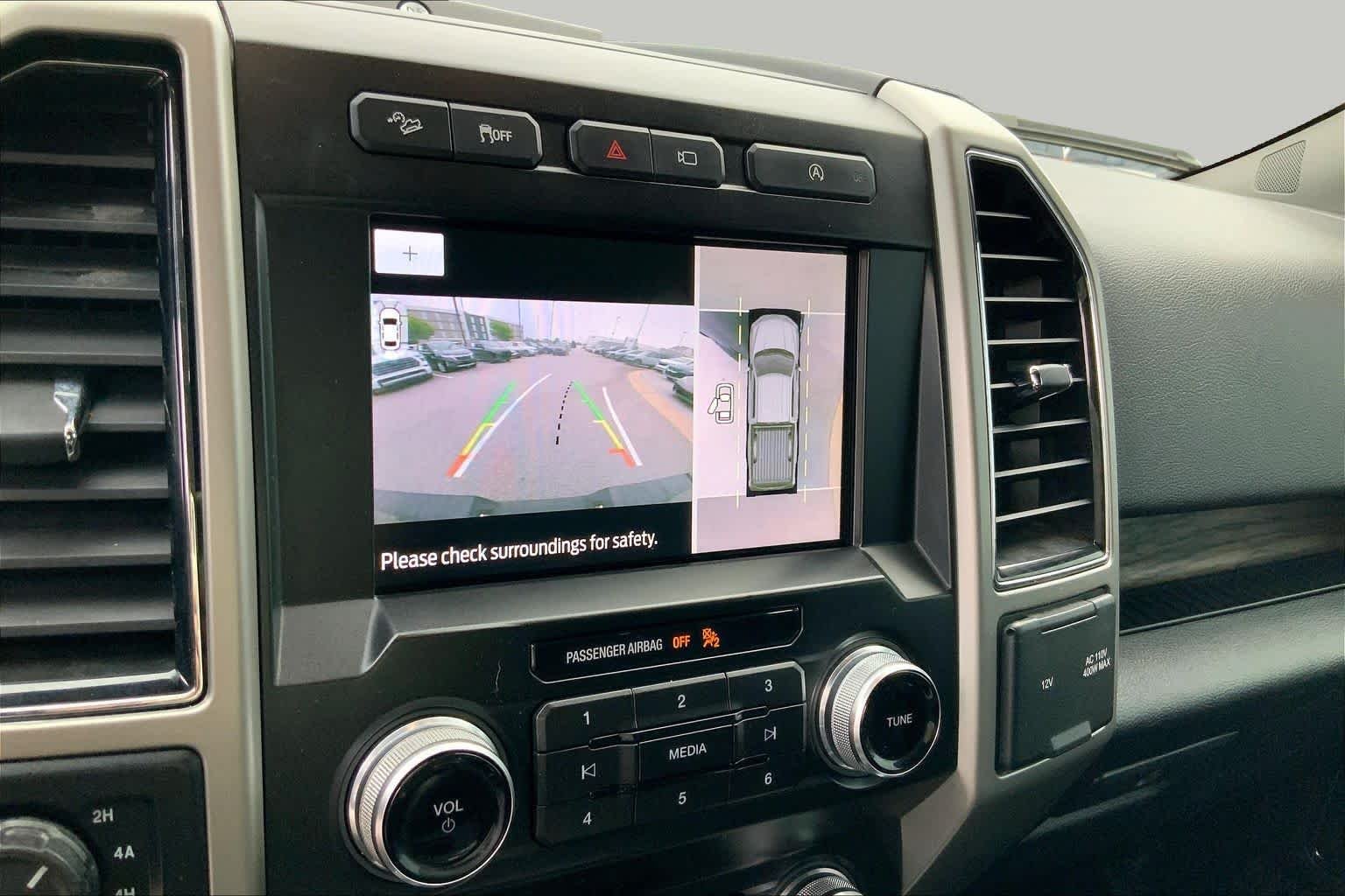 Used 2019 Agate Black Metallic Ford LARIAT image 27
