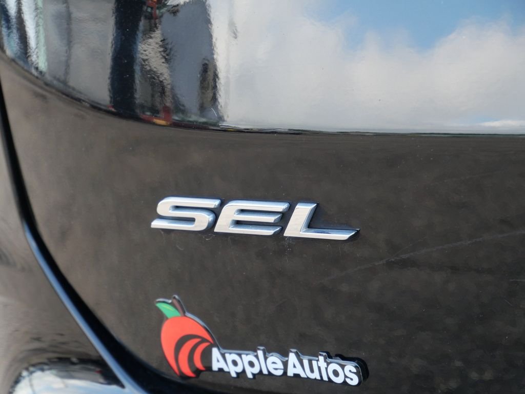 Used 2024 Black Ford SEL image 9